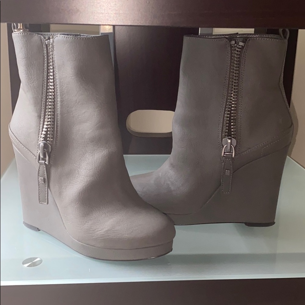 HartNSolo....Wedge boots